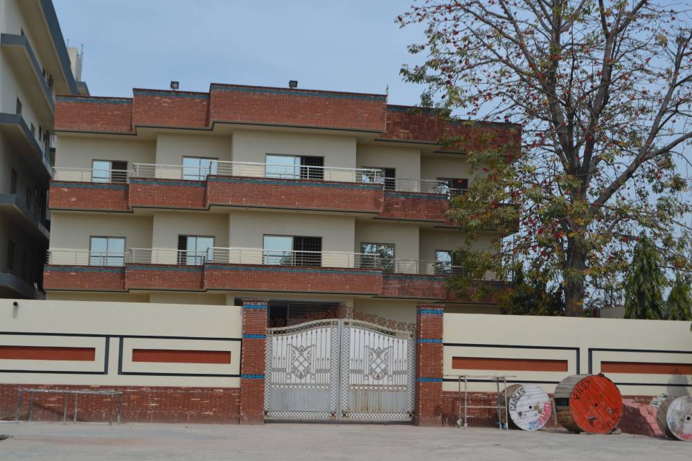 Students Hostel Red Cresent Medical College